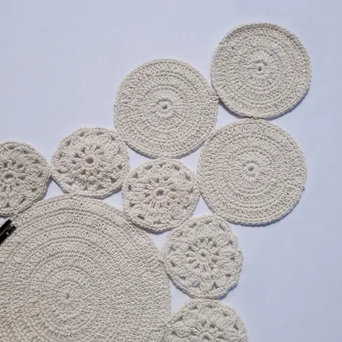 Caminho de Mesa Círculos em Crochê Avl023