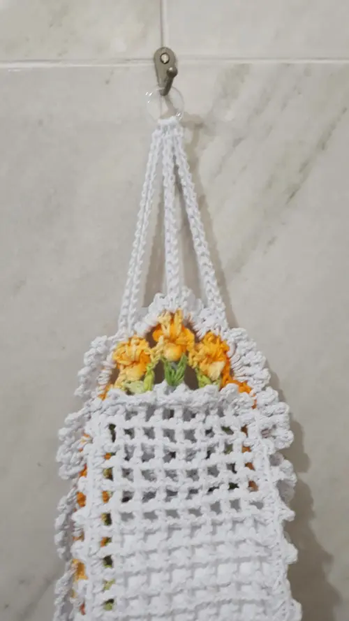 Porta Papel Higiênico Crochê Tulipas - 3 Rolos