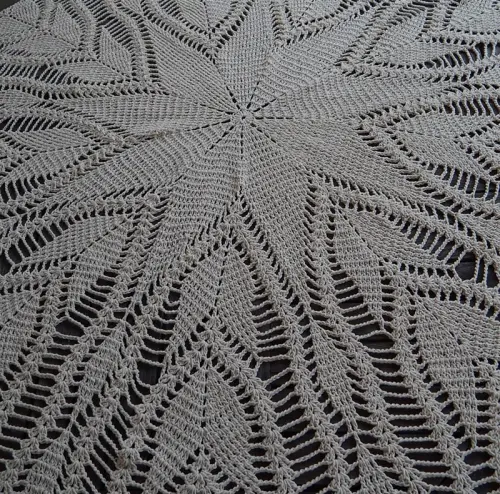 Toalha de Mesa em Croche Tulipas AV101