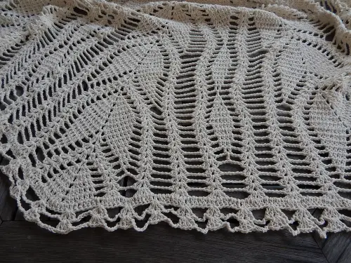 Toalha de Mesa em Croche Tulipas AV101