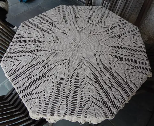 Toalha de Mesa em Croche Tulipas - 1,50 cm diametro
