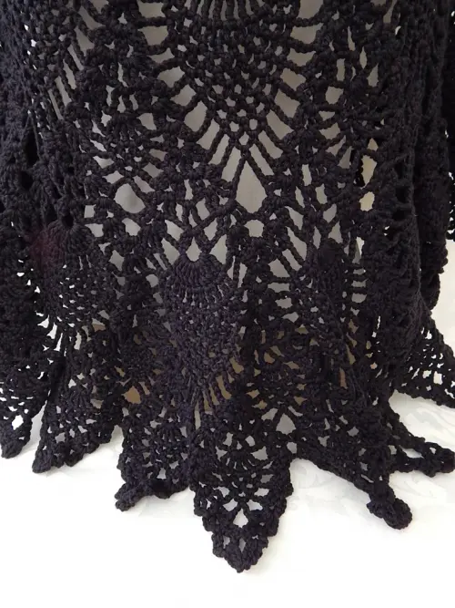 Xale Preto em Crochê Tempestade