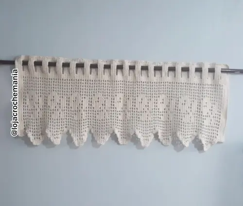 Bandô Flores em Crochê - Compr. 1 Metro x Altur. de 40 cm