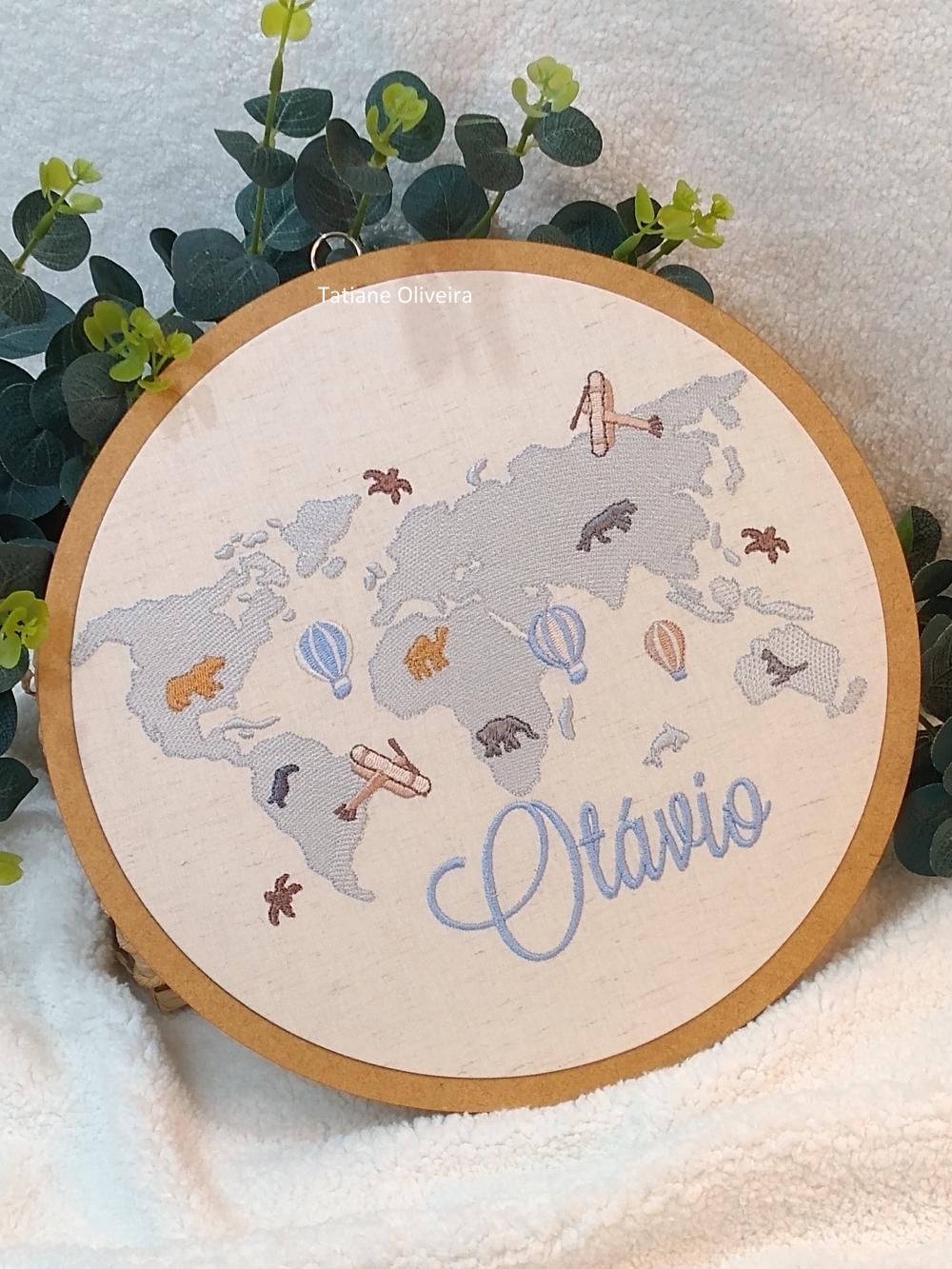 Enfeite Maternidade Bastidor Bordado - Mapa Mundi