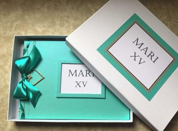 Livro de Assinaturas 15 Anos com Caixa Personalizado