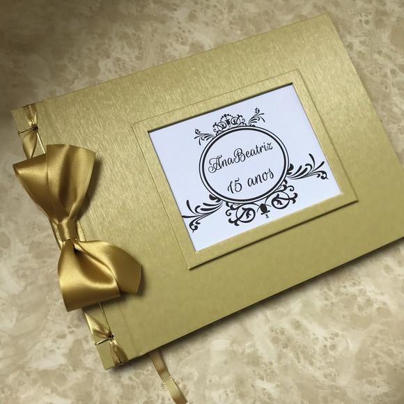 Livro de Assinaturas 15 Anos Dourado com Brasão
