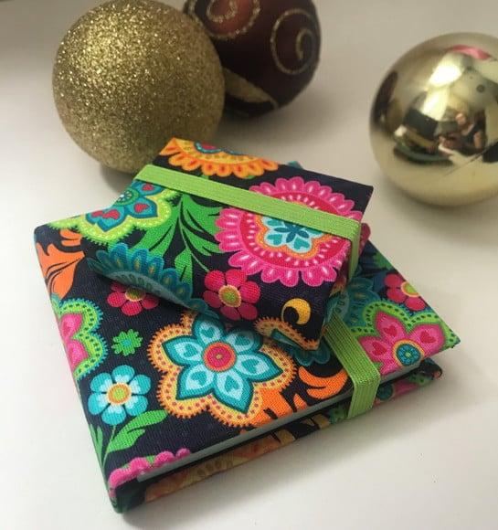 Conjunto Post it em dois tamanhos com capa dura decorada