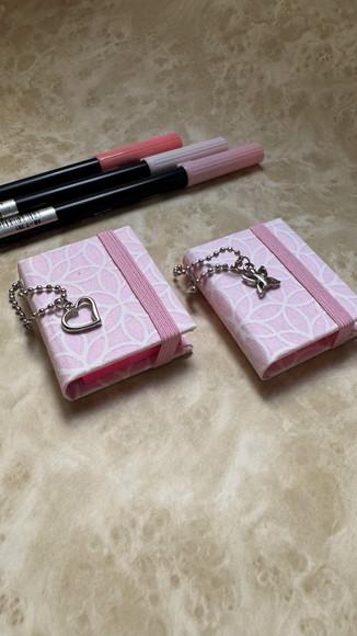 Kit com 2 Post It Chaveiro com Pingente