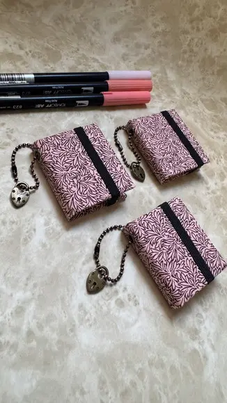 Kit com 3 Post It Chaveiro com Pingente