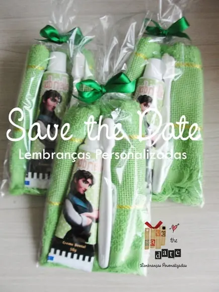 Kit Dental com Toalha - Enrolados