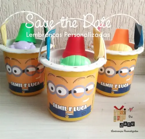 Baldes de Praia - Minions