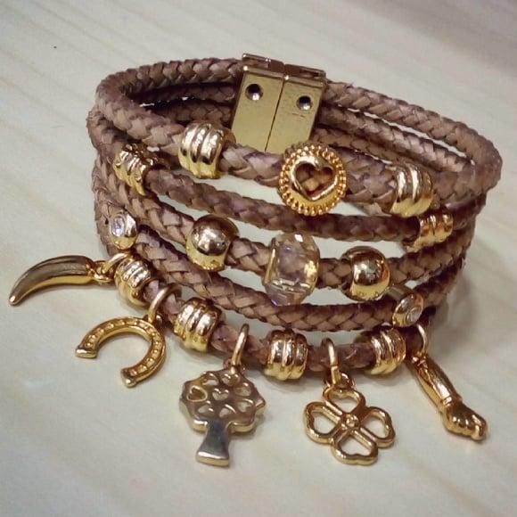 Pulseira da Sorte Feminina em Couro Trançado 5 Voltas