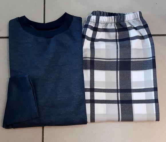 Pijama Longo Tam.10- Moletinho Masc.