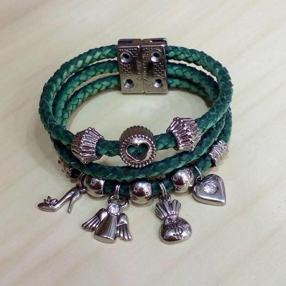Pulseira em Couro Verde 3 Voltas