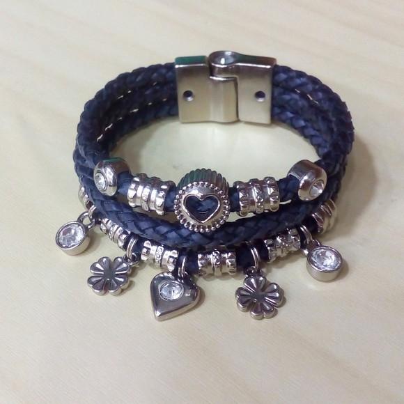 Pulseira em Couro Preto 3 Voltas