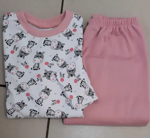 Pijama de Inverno Moletinho Flanelado Feminino Tam.12.