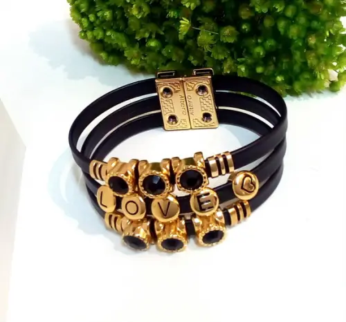 Pulseira em Couro - Love