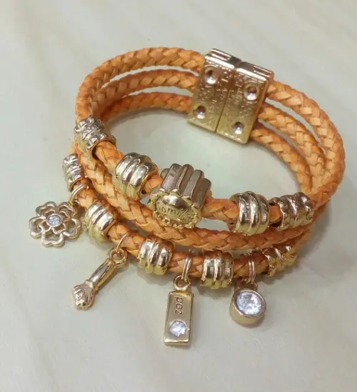 Pulseira em Couro Laranja