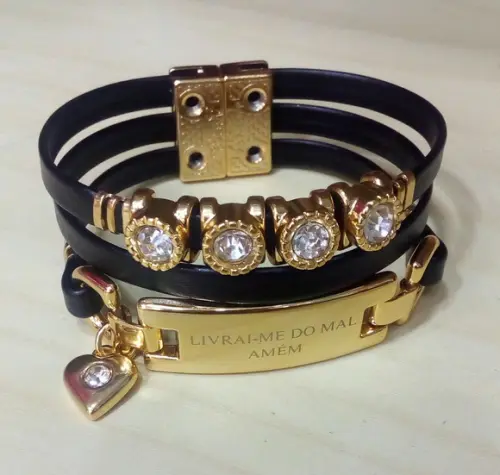 Pulseira em Couro - Livrai-me do mal