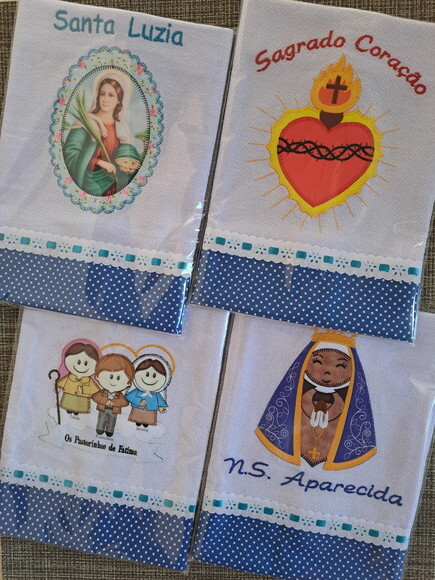 Kit 10 Panos de Prato Patchwork Religiosos Sortidos.