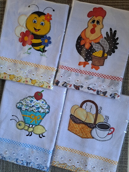 Kit 10 Panos de Prato Patchwork Sortidos com Bordado Inglês