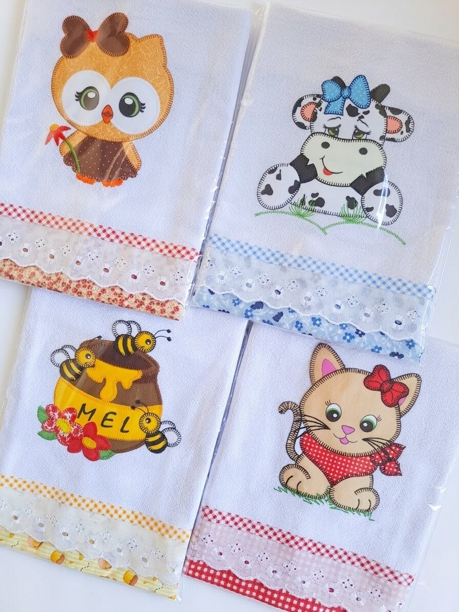Kit 10 Panos de Prato Patchwork Sortidos com Bordado Inglês