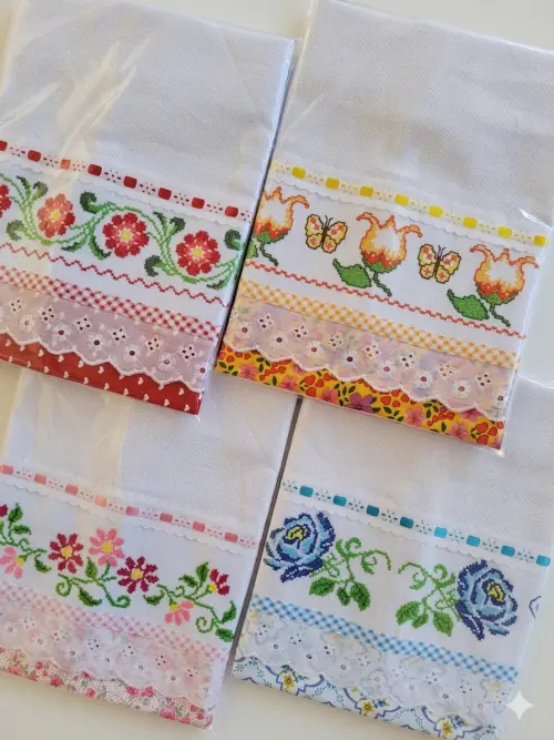 Kit 4 Panos de Prato Ponto Cruz com Bordado Inglês Premium.
