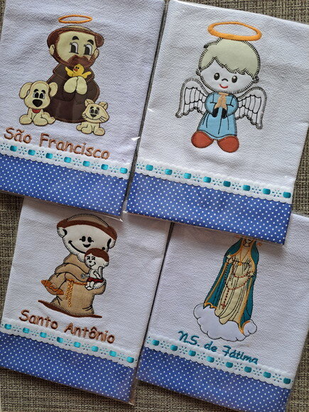 Kit 4 Panos de Prato Patchwork Religiosos Sortidos.