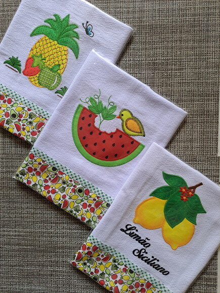 Kit 5 Panos de Prato Patchwork Frutas com Barras Combinadas.