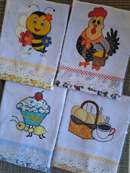 Kit 7 Panos de Prato Patchwork Sortidos com Bordado Inglês.