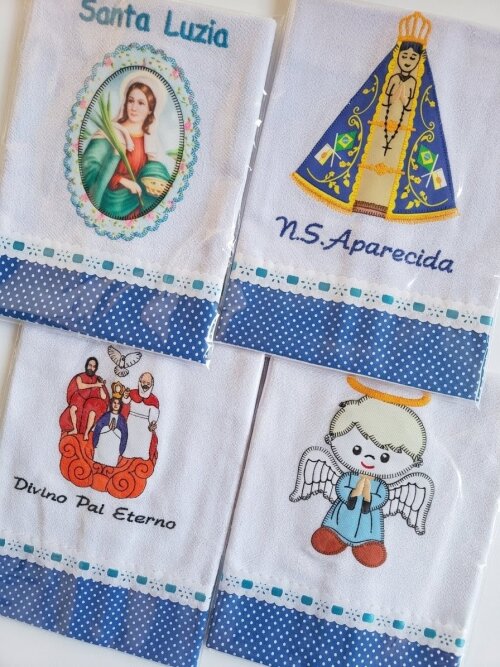 Kit 10 Panos de Prato Patchwork Religiosos Sortidos.