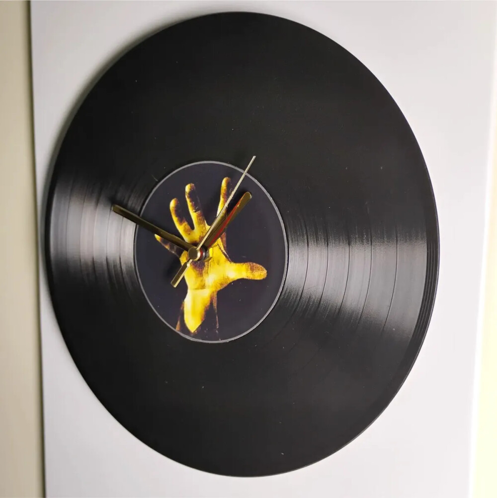 Relógio De Parede System Of A Down Em Vinil + 5 Bottons