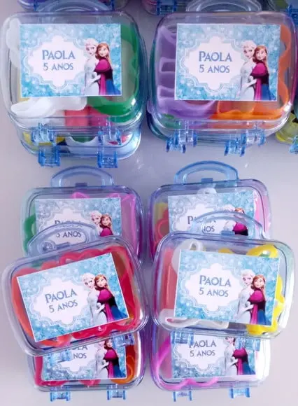 Lembrancinha Frozen, Maletinha com Massinha