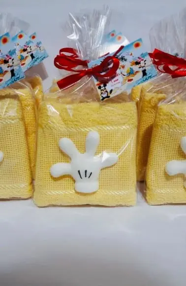 Lembrancinha Mickey Pool Party, Sabonete Luva do Mickey