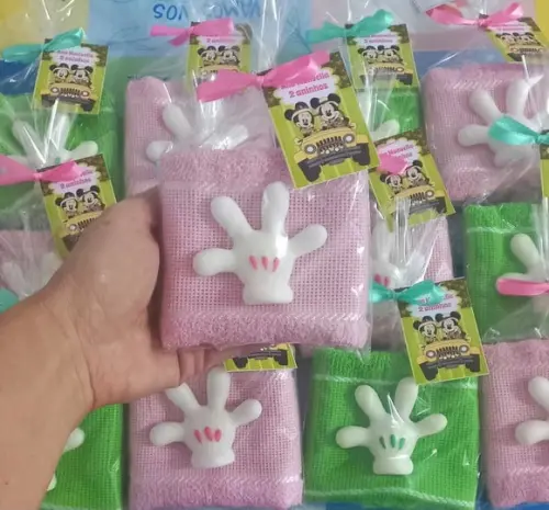 Lembrancinha Minnie Safari