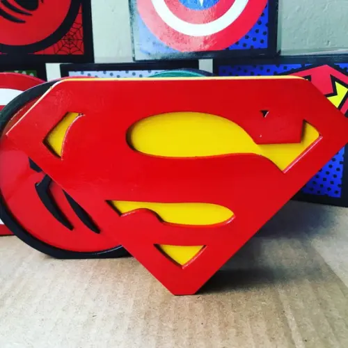 Logo super heróis mdf 20x20