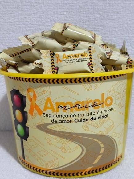 1 Balde e 100 Balas Maio Amarelo