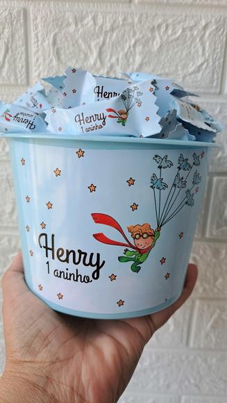 1 Balde com 100 Balas Personalizadas o Pequeno Príncipe