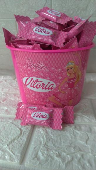 Kit 1 Balde com 100 Balas Barbie