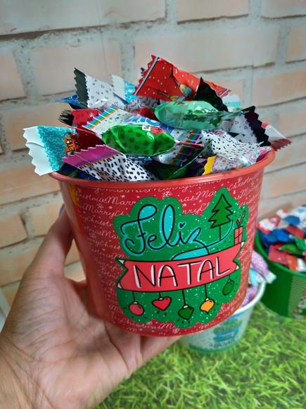 1 Balde com 100 Balas Natal