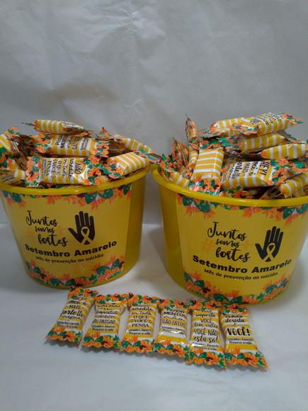 2 Baldes Com 100 Balas Cada Setembro Amarelo