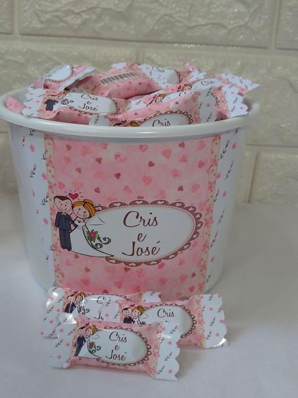 Balde com 100 balas casamento