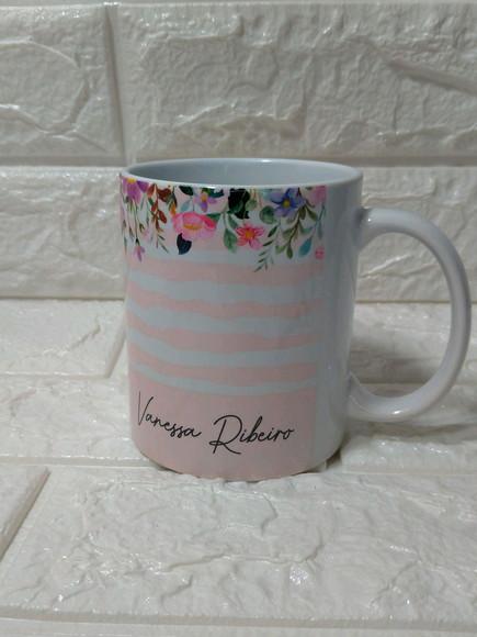 Caneca floral rosa