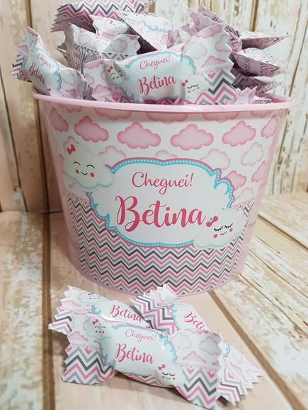 Balde com 100 balas Chuva de amor