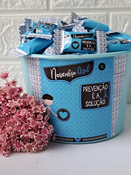 7 Baldes com 100 Balas Cada Novembro Azul