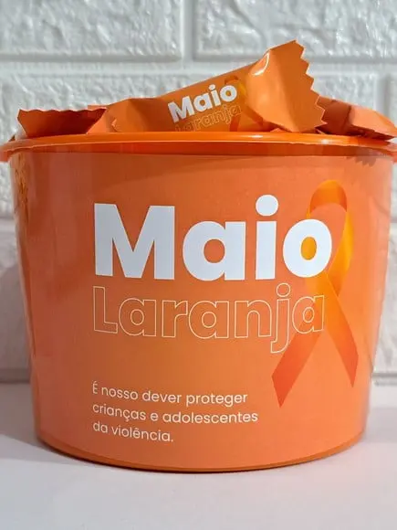 1 Balde e 100 Balas Maio Laranja