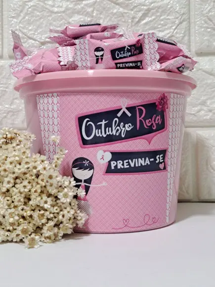 1 Balde com 100 Balas Outubro Rosa
