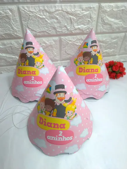 10 Chapéuzinhos de Festa Mundo Bita Menina