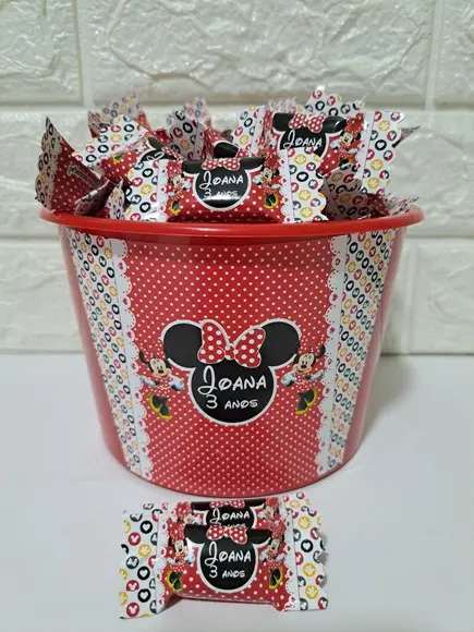1 Balde com 100 Balas Minnie