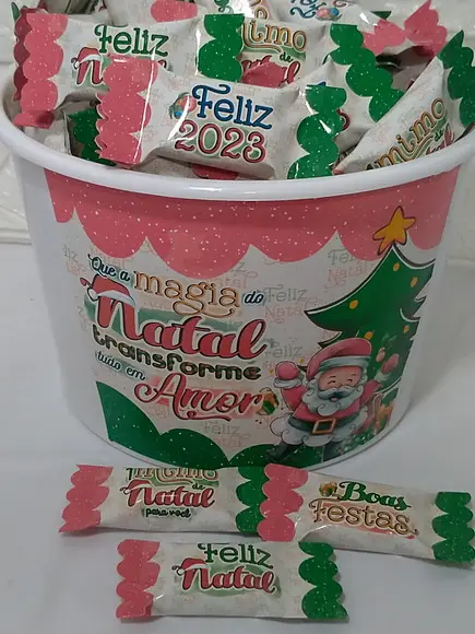 1 Balde com 100 Balas Natal